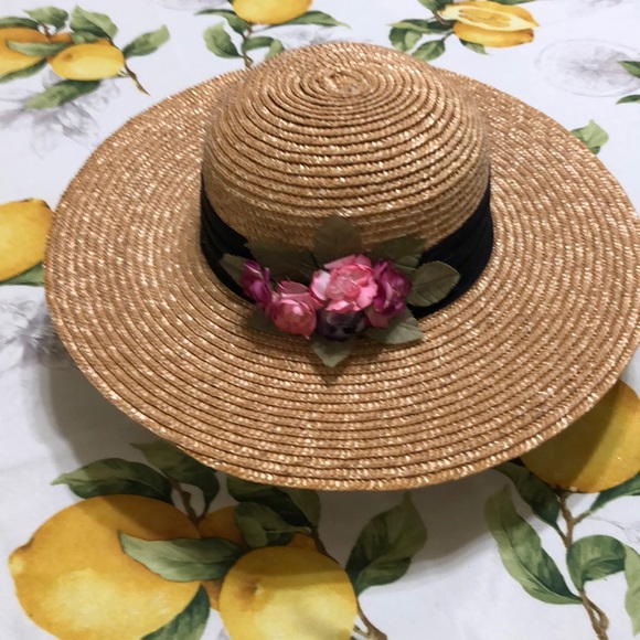 Accessories - VTG straw hat